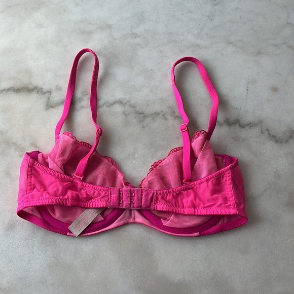Victoria's Secret hot Pink blush Push Up Bra Gold Accents 32D Bundle of two Bras - Picture 10 of 13